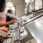 Критический взгляд на онлайн слоты и игровые автоматы